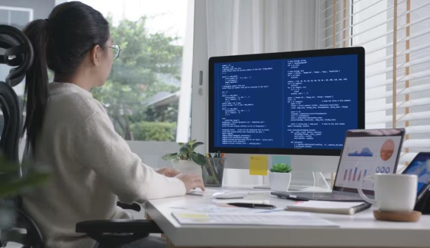 日喀则企业数字化解决方案:机器学习赋能商业模式升级的核心路径
